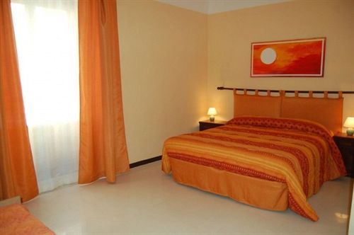 B&B Sunflower Catania Bagian luar foto