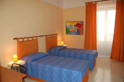 B&B Sunflower Catania Bagian luar foto